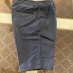Oakley men’s shorts size 36